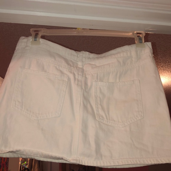 White Forever 21 skirt - Picture 2 of 2